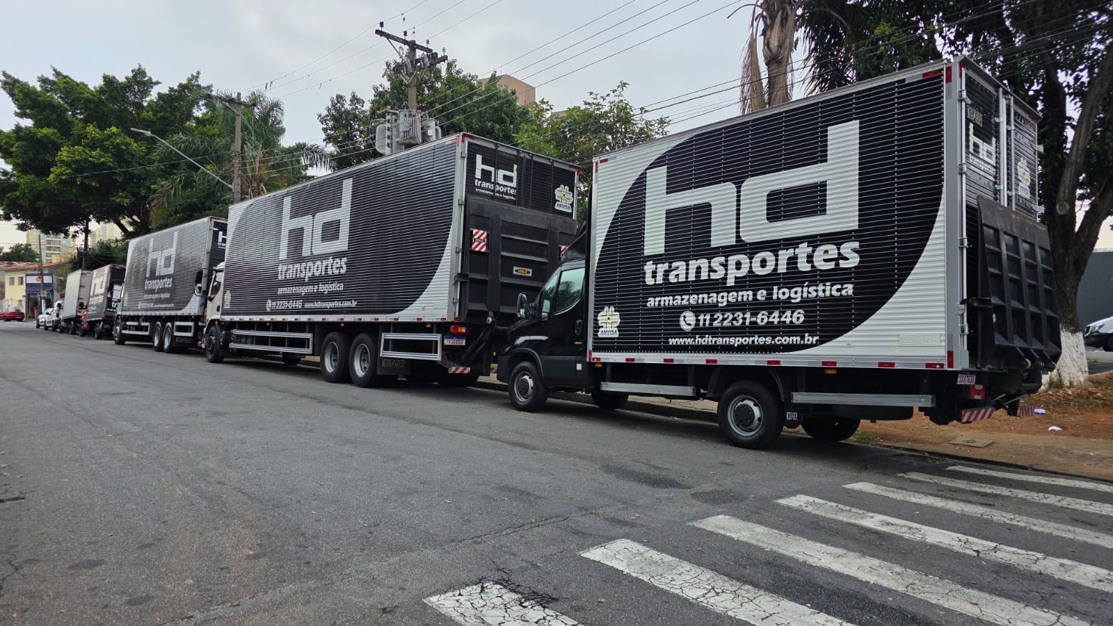 Frota da HD Transportes preparada para transporte de cargas em São Paulo